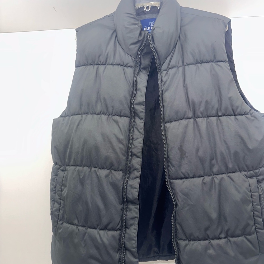 Old Navy Men's Charcoal Puffer Vest